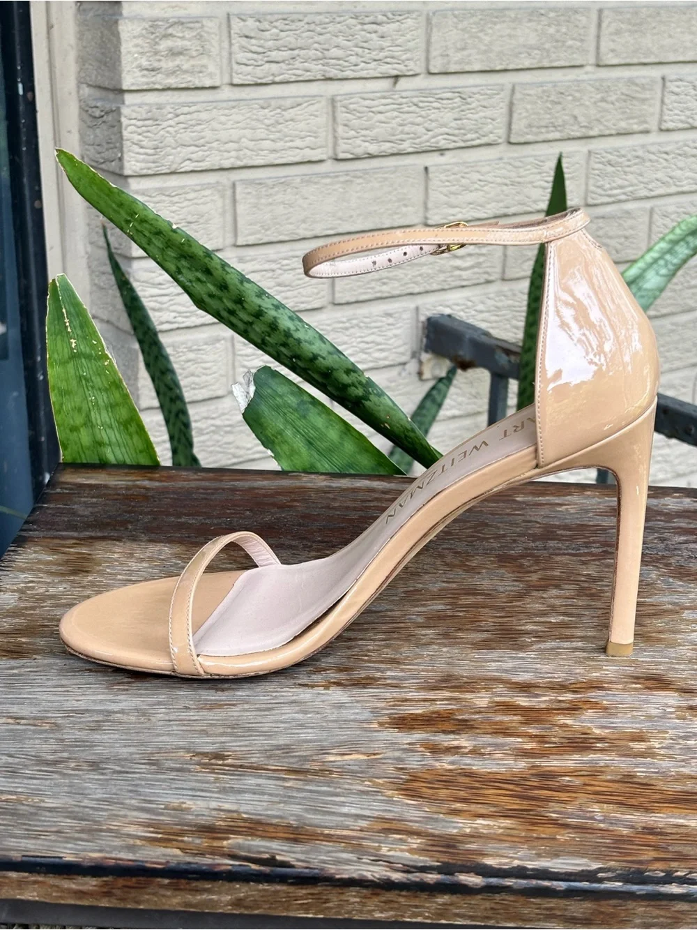 Stuart Weitzman Nudist II 75 Adobe Beige Patent Leather Strappy Sandals Size 9